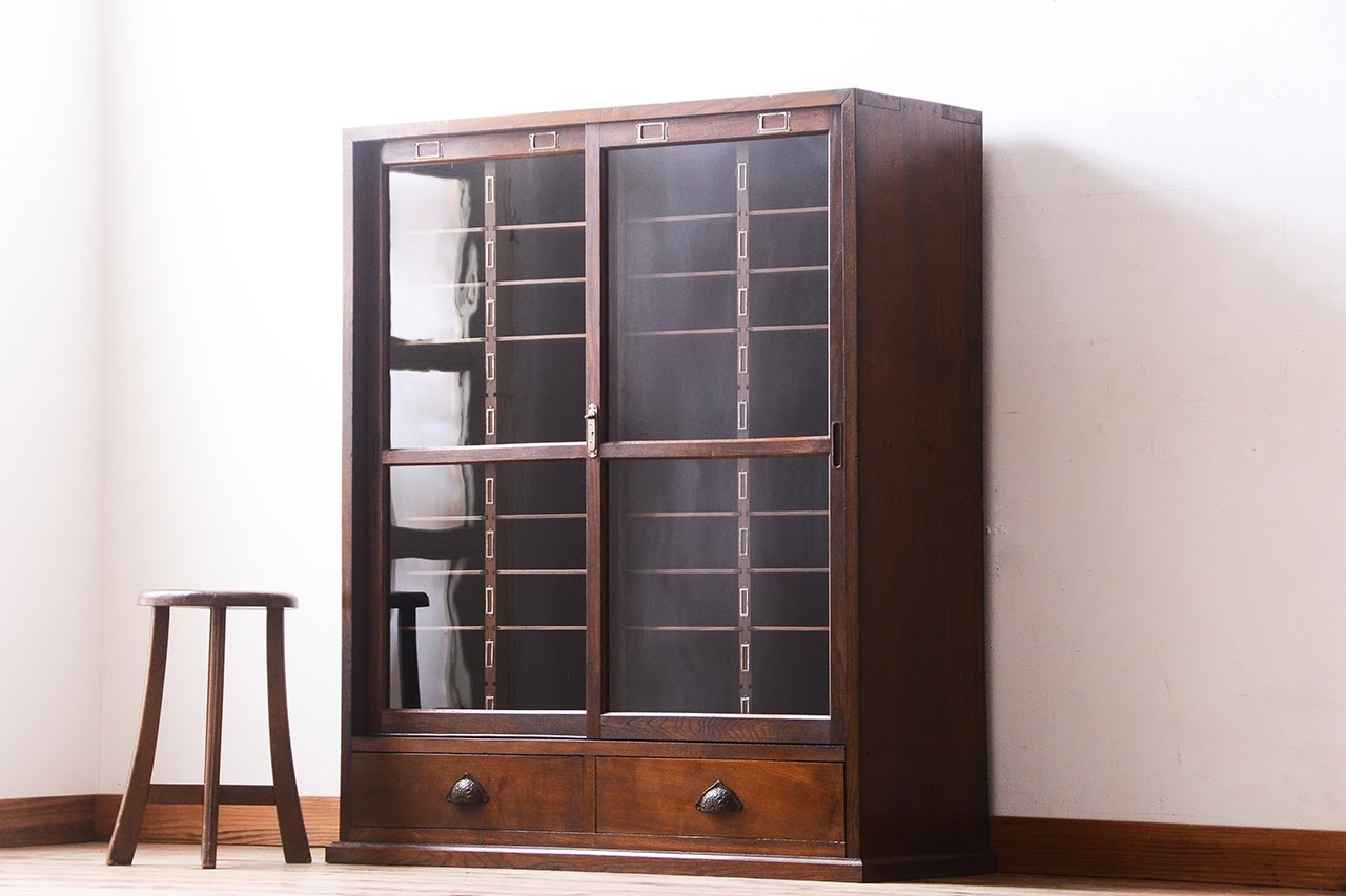 「使い込まれた古い書類棚」　- 古道具アンティーク家具の販売 ラフジュ工房 –